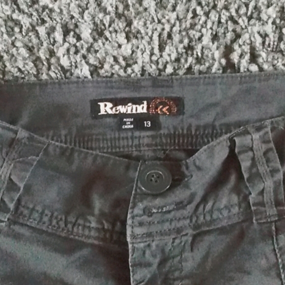 Grey shorts - Picture 3 of 3